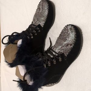 Like New Five Tribe Black Suede & Snake Skin Moccasins Size 7.5